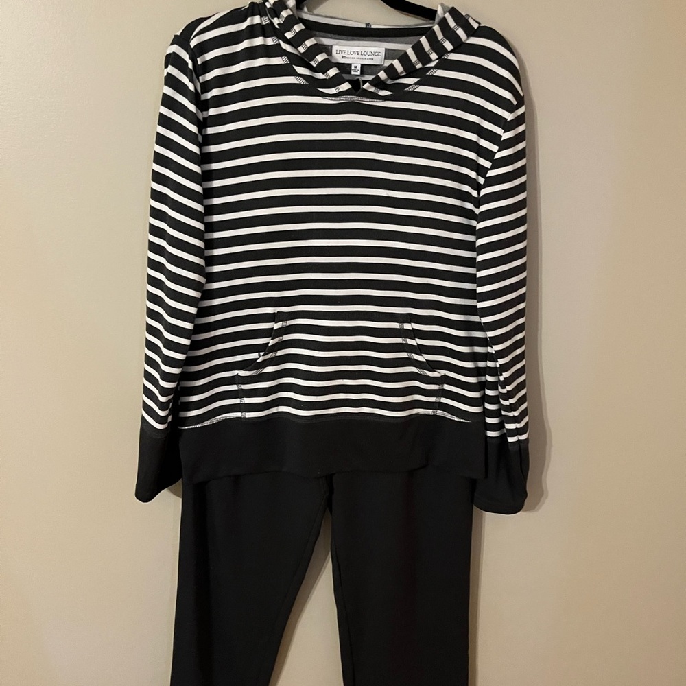 Lounge pants suit